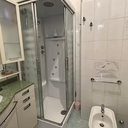 Dehomes - Two Bedrooms, Terrace, Wi-fi, Tram To Centre & Rho Fiera 아파트 *
