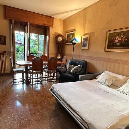 Dehomes - Two Bedrooms, Terrace, Wi-fi, Tram To Centre & Rho Fiera 밀라노