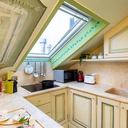דירה Stazione Centrale-loreto Vintage House With Terrace Wifi Sky-netlix *