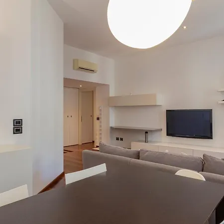 Apartament Elegante Trilocale Vicino A Piazzale Loreto *