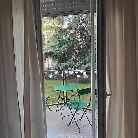 Elegante Bilocale A Con Balcone *