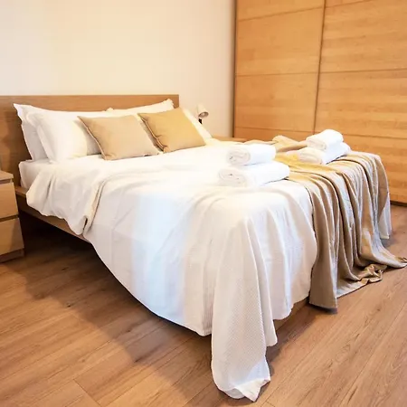 I Host - Sant'agostino 7 ミラノ