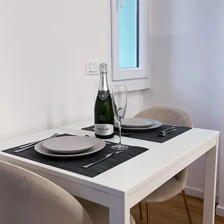 Duomo 15 Minuti - Led House *