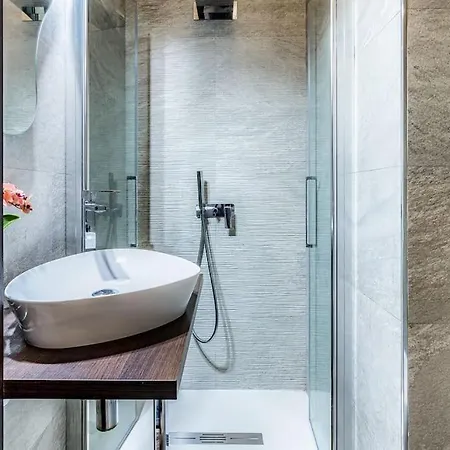 Ad Un Passo Dal Duomo Elegante Wifi Apartament Mediolan