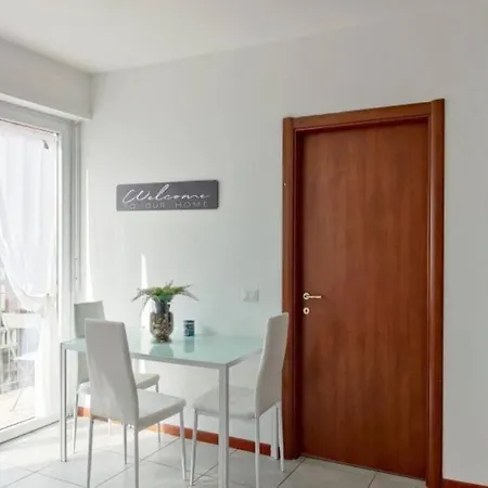 Certosa District Διαμέρισμα *