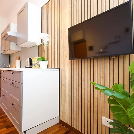 Naviglio Grande - Duomo In 15 Minuti Milano