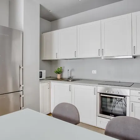 Joivy Stylish Flat For 2 With A Balcony Milano