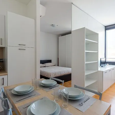 Enrico Caviglia With Parking Place Apartamento *