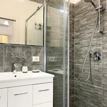 아파트 The White House, Modern In Center