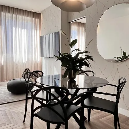 Yls Luxury Милан