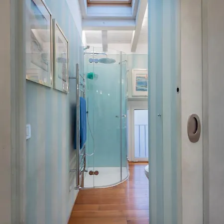 Fifty Eight Sforza Apartment Milan