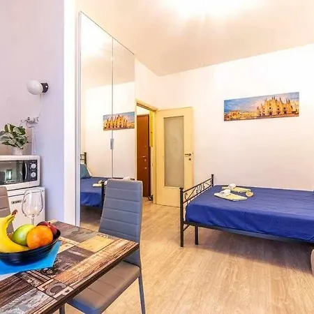 San Siro A 5 Minuti Casetta Dietro Allo Stadio Milano