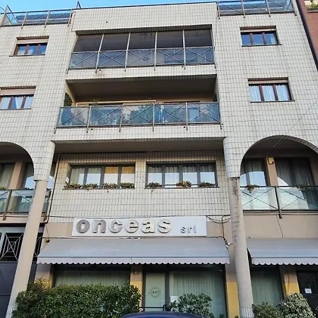 Ideal For Families,pets,business Apartment *