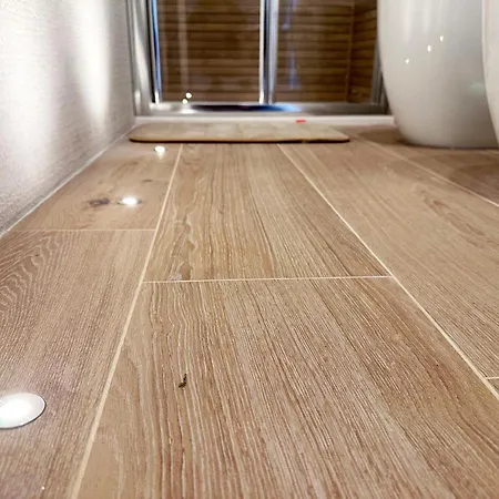 - Nella Corte Dei Navigli Milano