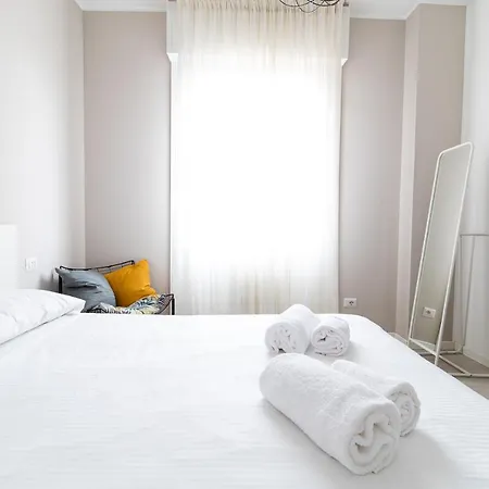 Centro - Moderno Con 2 Apartment Milan