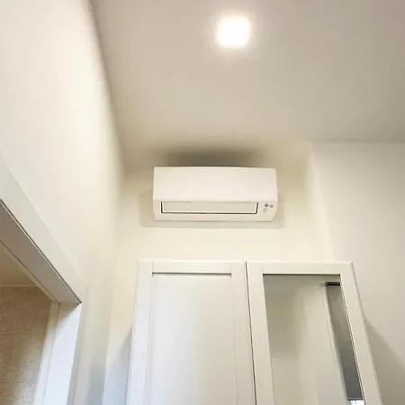 - Nella Corte Dei Navigli Milano