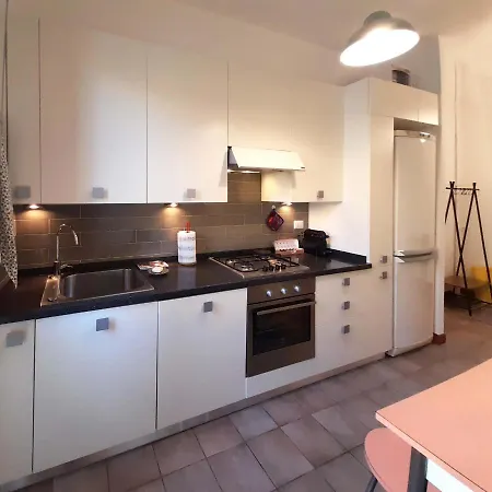 Cozy One Bedroom Close To Navigli And Tortona Apartment Mailand