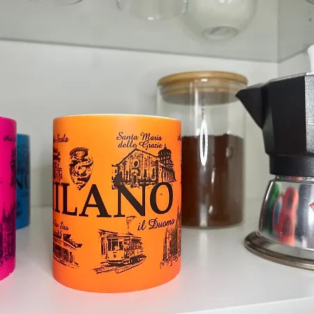 The White House, Modern In Center Apartment *