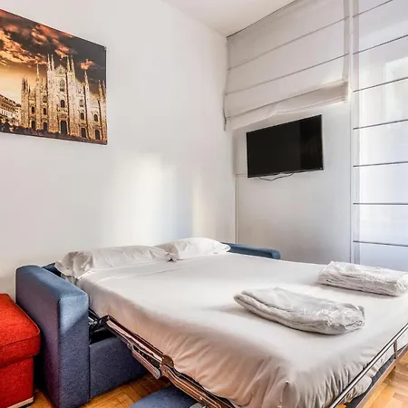 Ampio Zona Moscova Con Due Terrazzi Daire