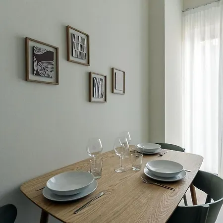 Uberto Visconti Di Modrone B Apartment