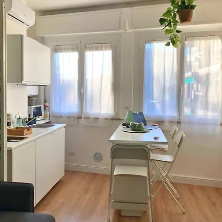 Apartment Design Moderno:monolocale Spazioso Vicino Metro M2 Milan