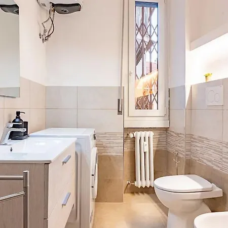 Apartment Guest Planet - Cozy Housing Porta Romana M3 *