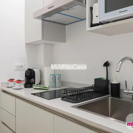 Black And Porta Venezia *