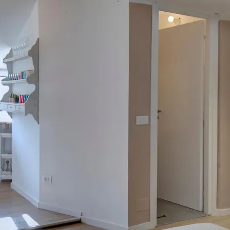 I Host - Carcano 26 Daire Milano