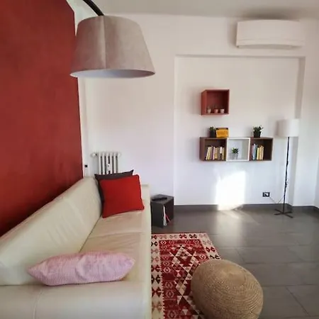 Bilocale Luminoso E Accogliente Zona Marche *