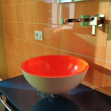 Bilocale Luminoso E Accogliente Zona Marche