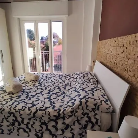 Bilocale Luminoso E Accogliente Zona Marche Appartement *