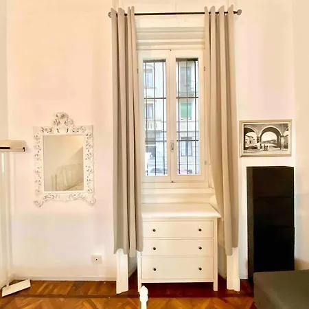 Apartment 9 Minuti Dal Duomo Life+metro Milan