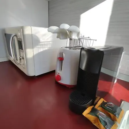 Apartman Bilocale Luminoso E Accogliente Zona Marche *
