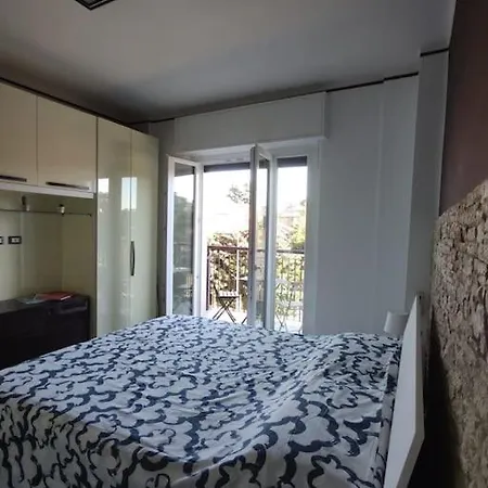 Bilocale Luminoso E Accogliente Zona Marche *