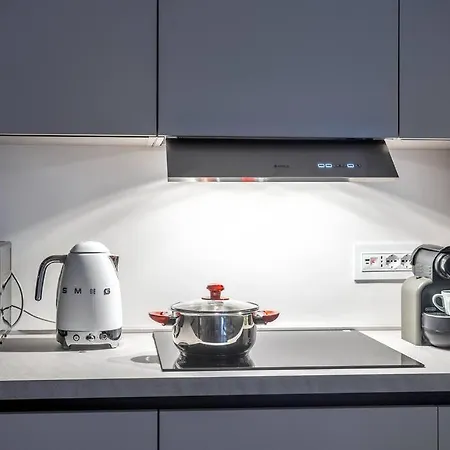 Marghera's Nest - Modern Design With Free Netflix And Wifi Appartement Milaan