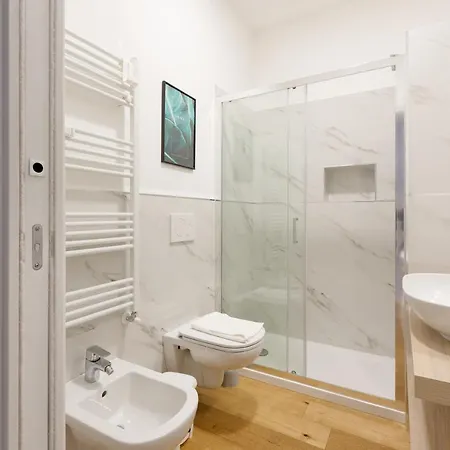 Guesthost - Cimiano M2 Balcony Milán