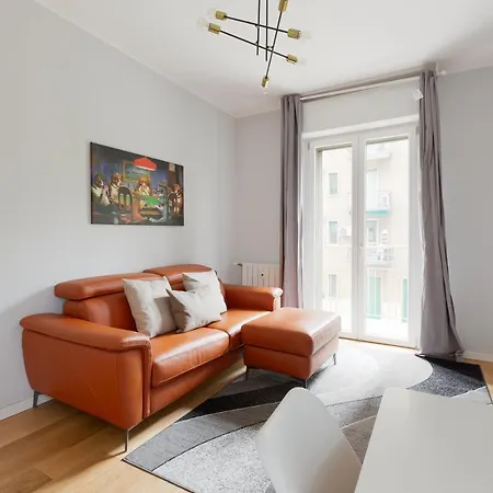 Guesthost - Cimiano M2 Balcony Milán