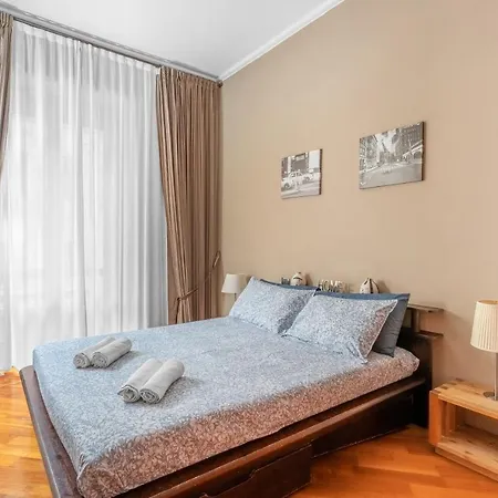 Ca36 - Luxurious Central - Romantic