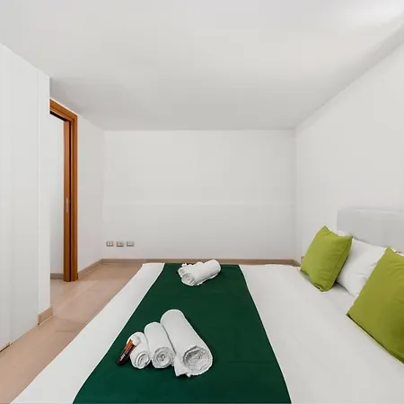 Apartment Con Metro Diretta 10 Minuti Duomo Mailand