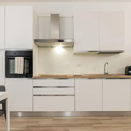 Mora Flexyrent A.c. - Colonne 밀라노