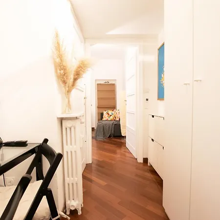 I Host - Bazzini 9 Apartament *