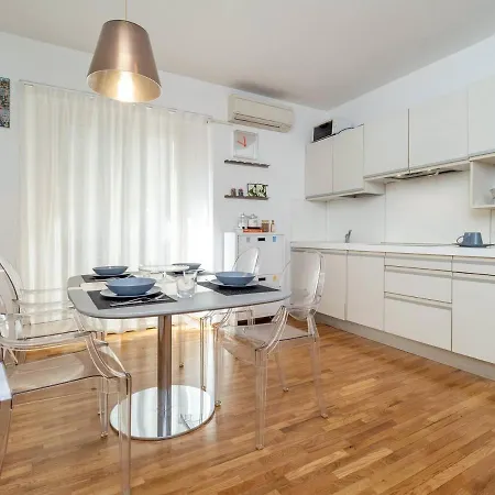 La Dolce Vita In Center