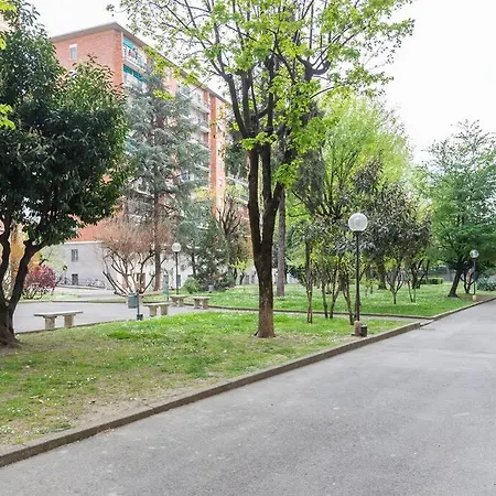 Navigli-metro-universita Wi-fi E Parcheggio Free Διαμέρισμα *