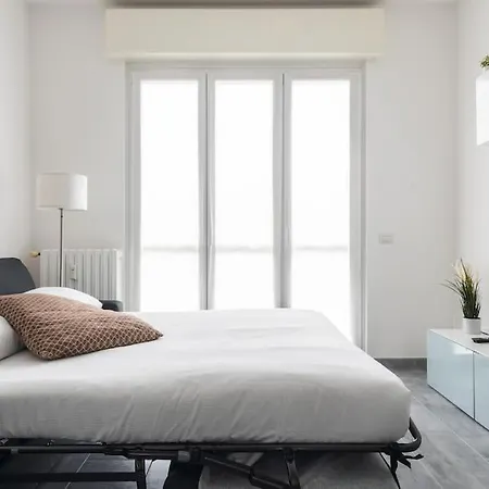 Da Anna E Vanni Ai Navigli