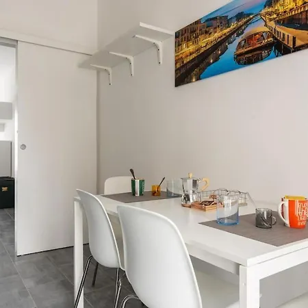 Da Anna E Vanni Ai Navigli