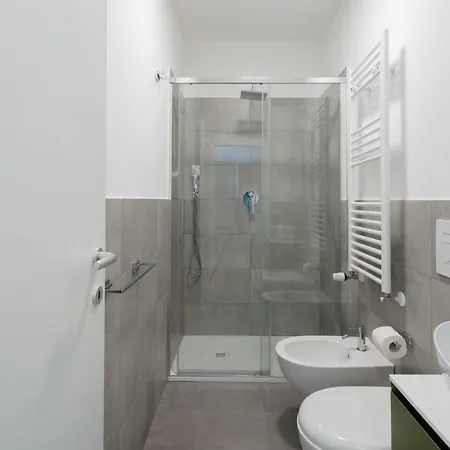 S Agostino - Porta Genova