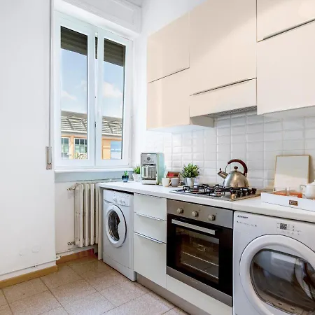 Milanese Elegance - 15 Minutes Duomo * 米兰