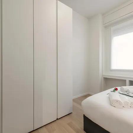 De Amicis, 25 – Nel Cuore Di *