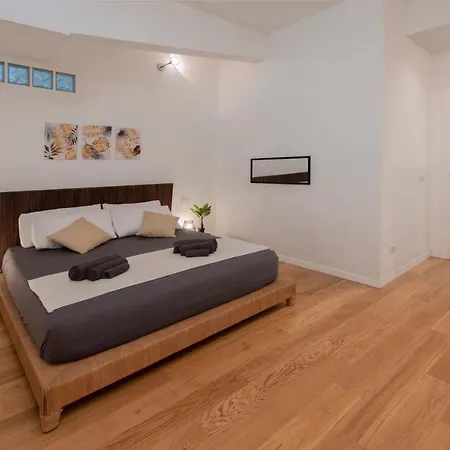 Apartment Deluxe 120 Mq , 4 Minuti A Piedi Dai Navigli Milan