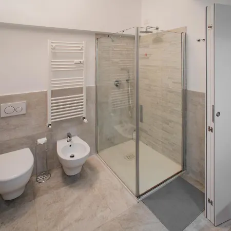 Deluxe 120 Mq , 4 Minuti A Piedi Dai Navigli *